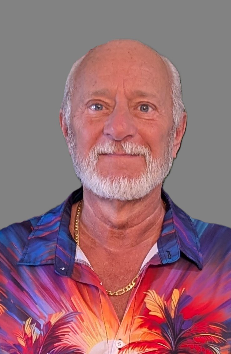 Tom1 headshot no backgroud Tom Bray bio picture
